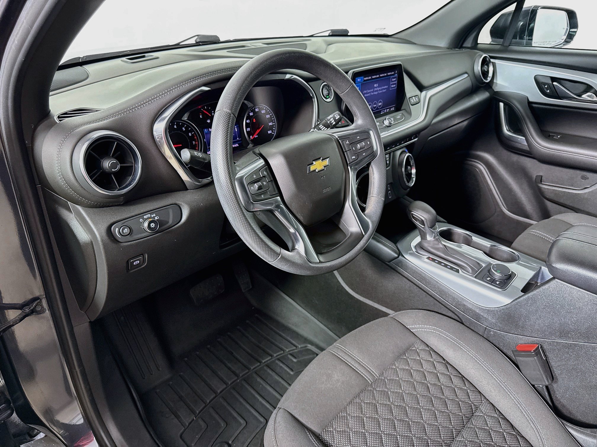 Used 2021 Chevrolet Blazer LT FWD image 9