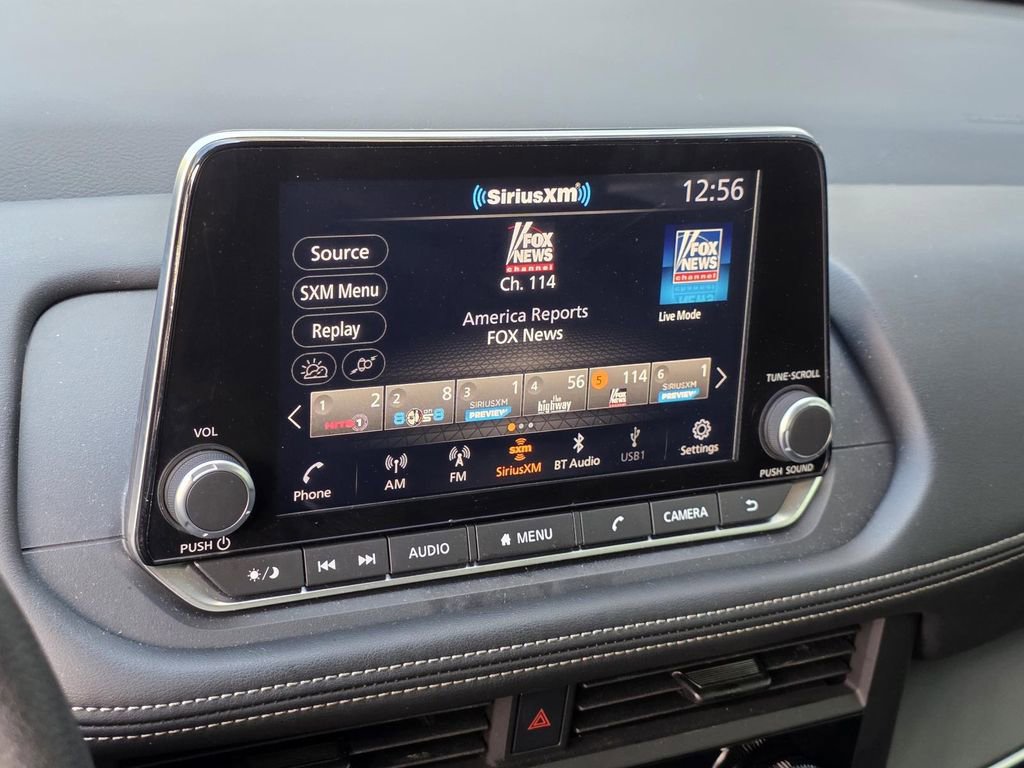 Used 2024 Nissan Rogue S image 15