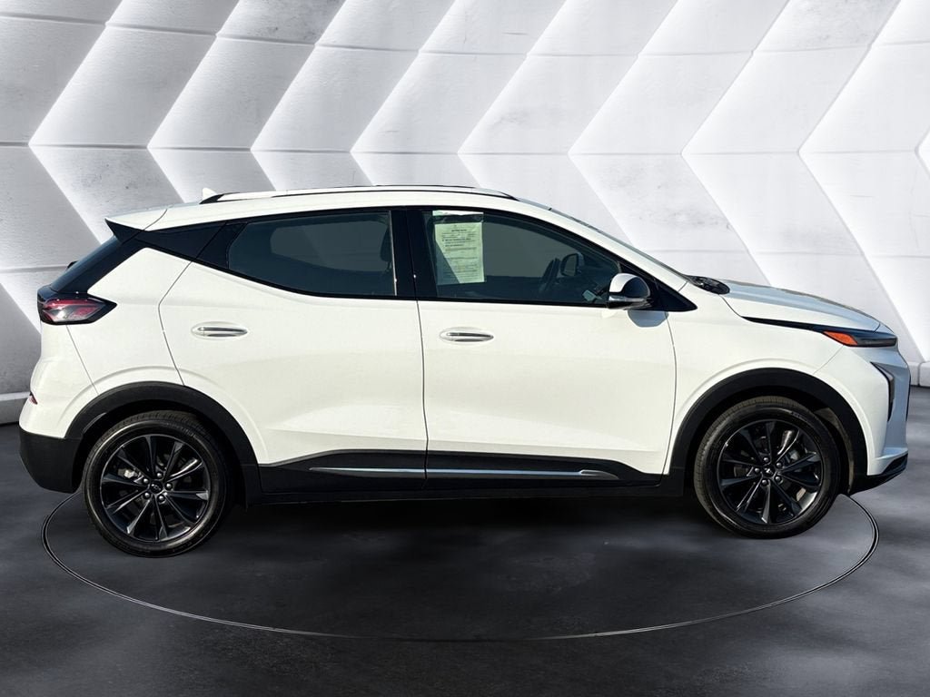 Certified 2022 Chevrolet Bolt EUV Premier w/ Launch Edition FWD image 6
