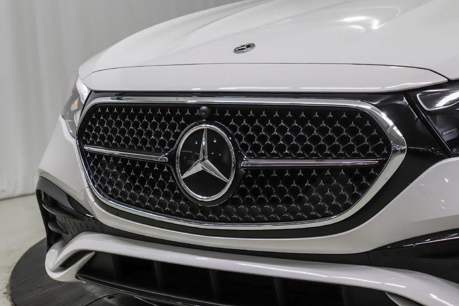 New 2027 Mercedes-Benz E 450 4MATIC Sedan image 8
