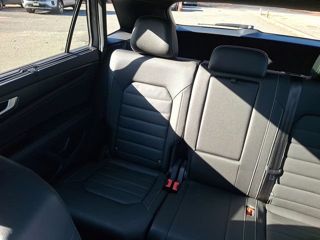 Used 2025 Volkswagen Atlas Cross Sport SEL R-Line AWD/4WD image 18