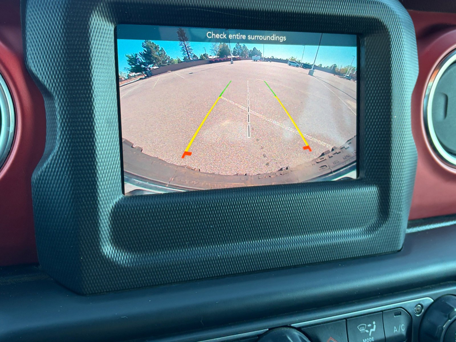 Used 2021 Jeep Wrangler Unlimited Rubicon w/ Cold Weather Group AWD/4WD image 25