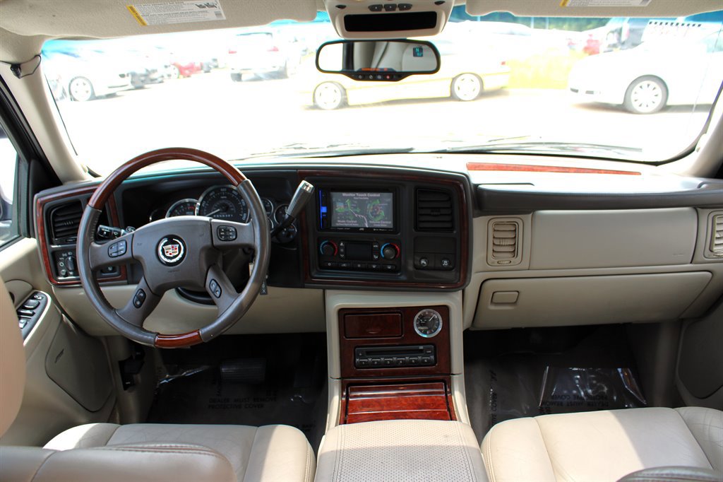Used 2006 Cadillac Escalade EXT image 19