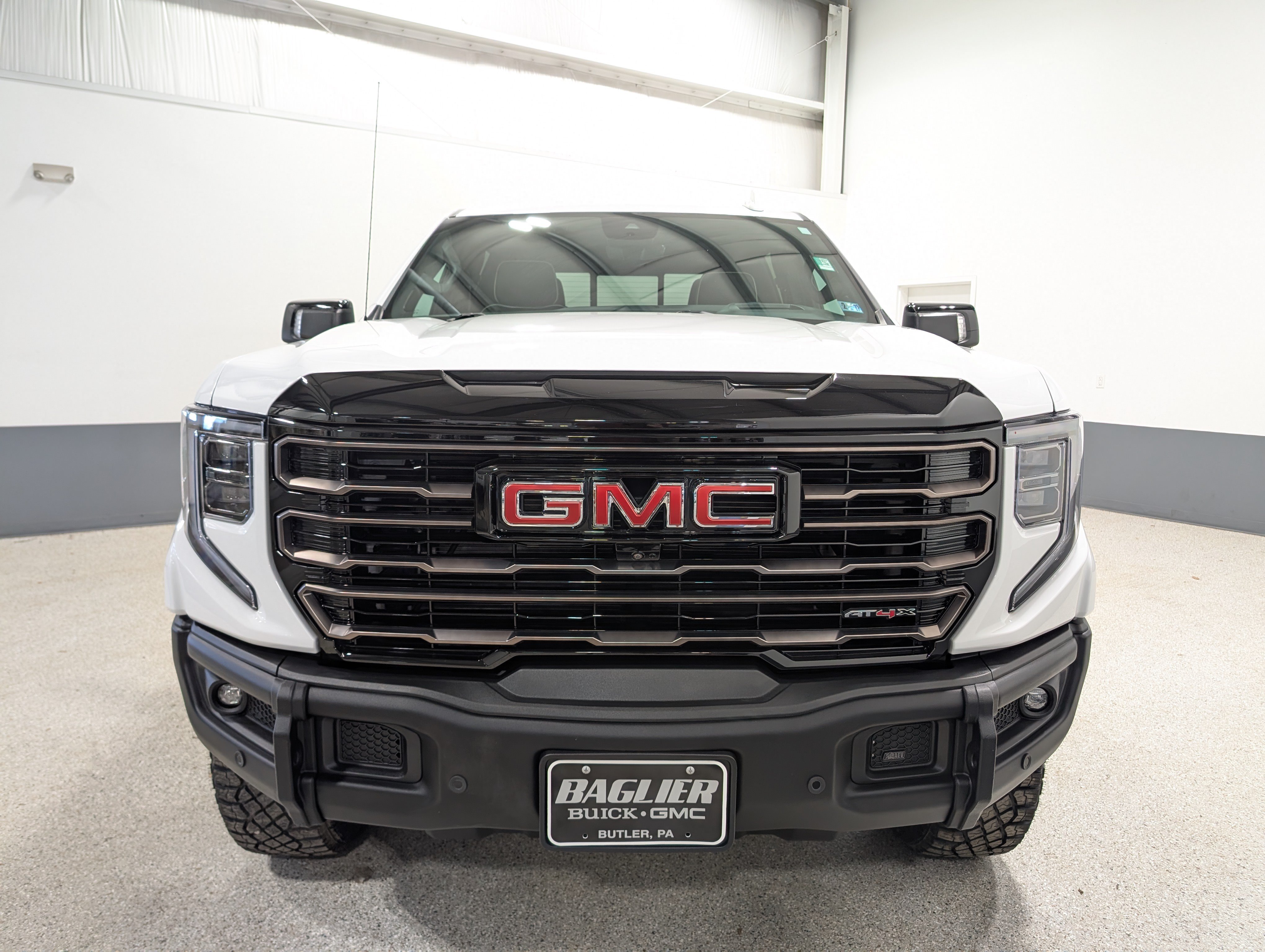 Used 2023 GMC Sierra 1500 AT4X AWD/4WD image 8