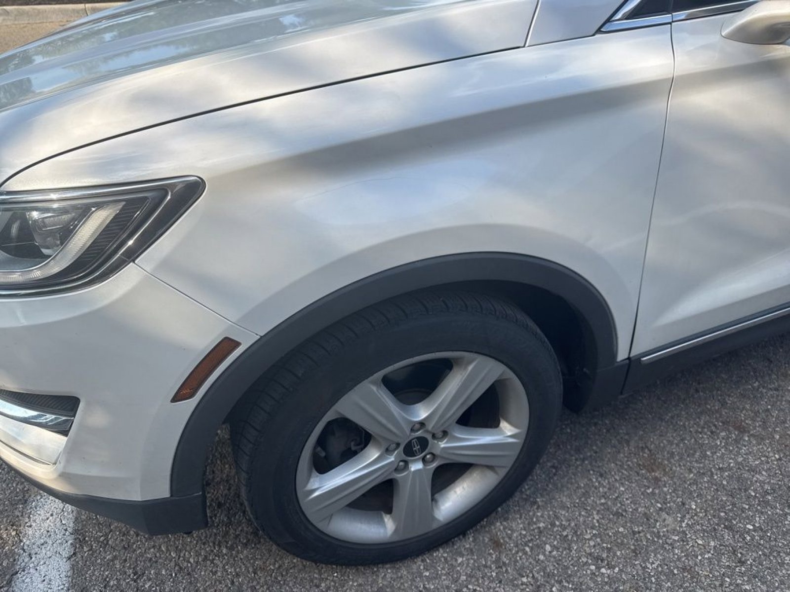 Used 2017 Lincoln MKC Premiere image 4