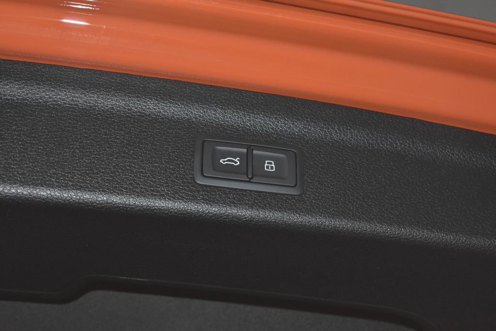 Certified 2025 Audi Q3 2.0T Premium Plus w/ Premium Plus Package image 35