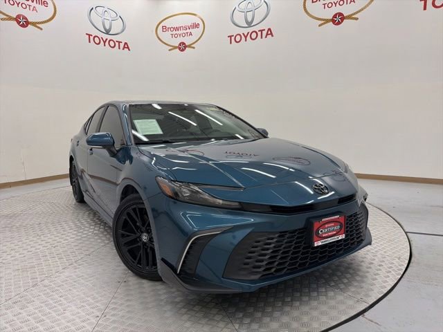 Certified 2025 Toyota Camry SE FWD image 1