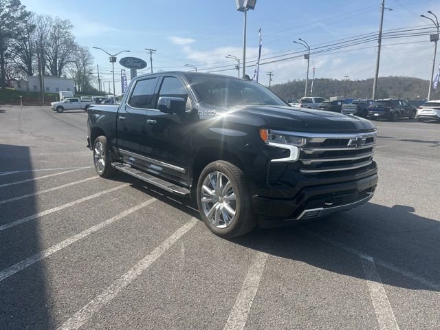Used 2023 Chevrolet Silverado 1500 High Country w/ Technology Package image 3