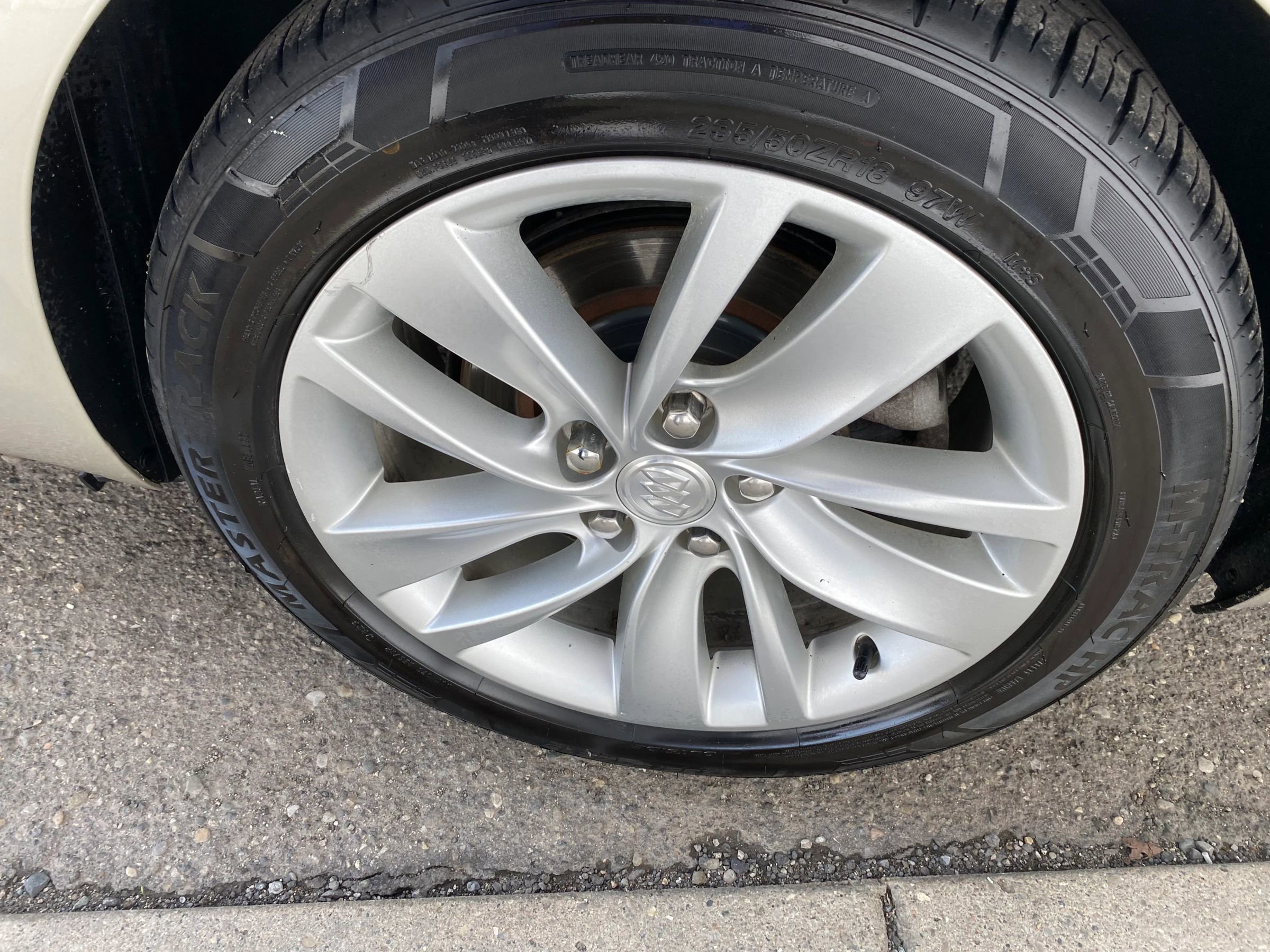 Used 2016 Buick Regal Premium image 27