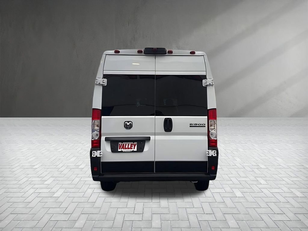 Used 2024 RAM ProMaster 2500 FWD image 6