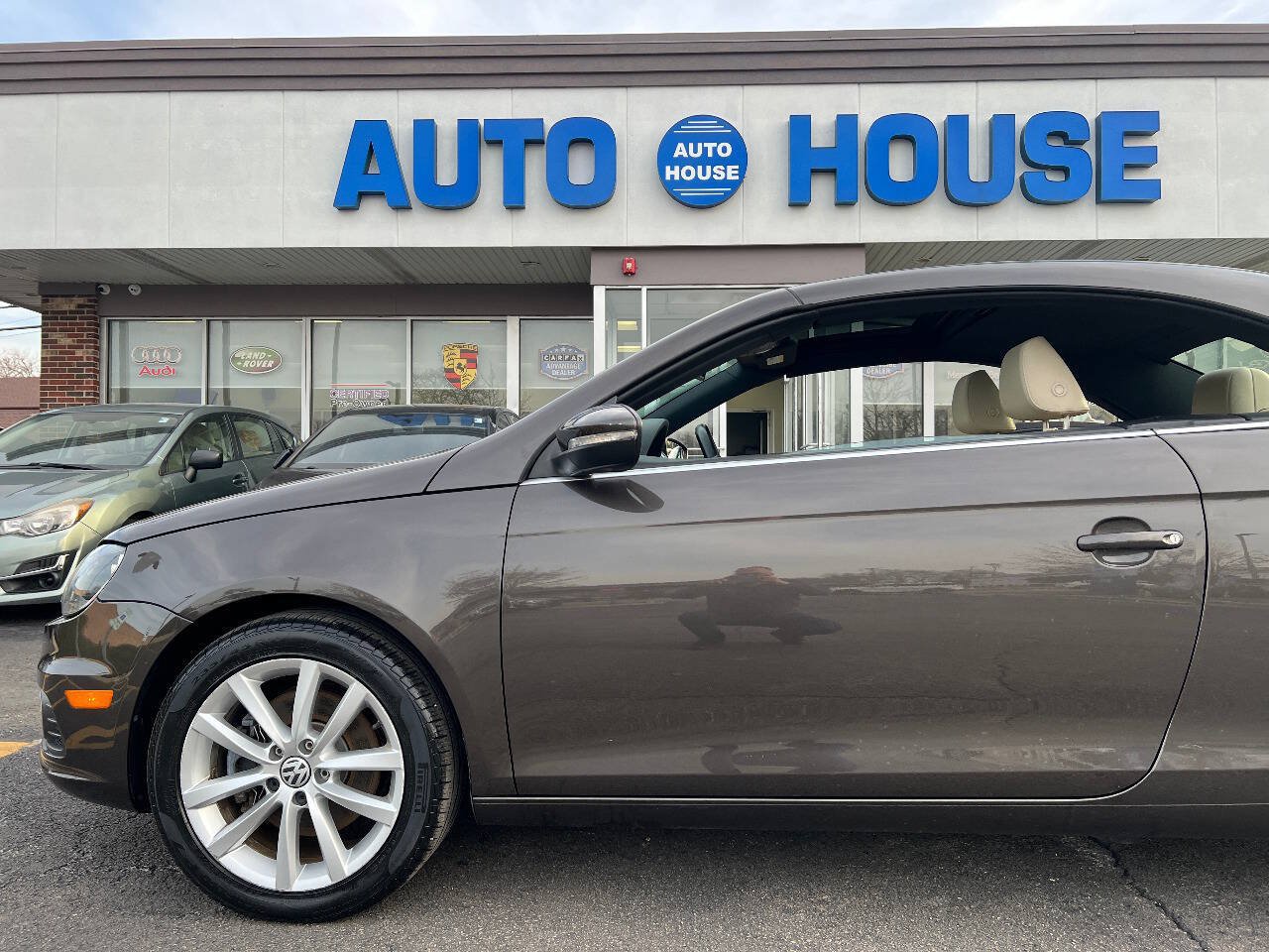 Used 2013 Volkswagen Eos Komfort FWD image 30