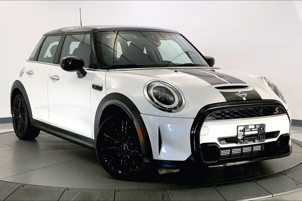 Used 2024 MINI Cooper S FWD image 1
