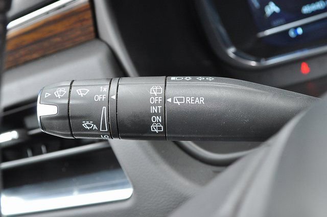 Used 2024 Chevrolet Suburban High Country w/ Advanced Technology Package image 33