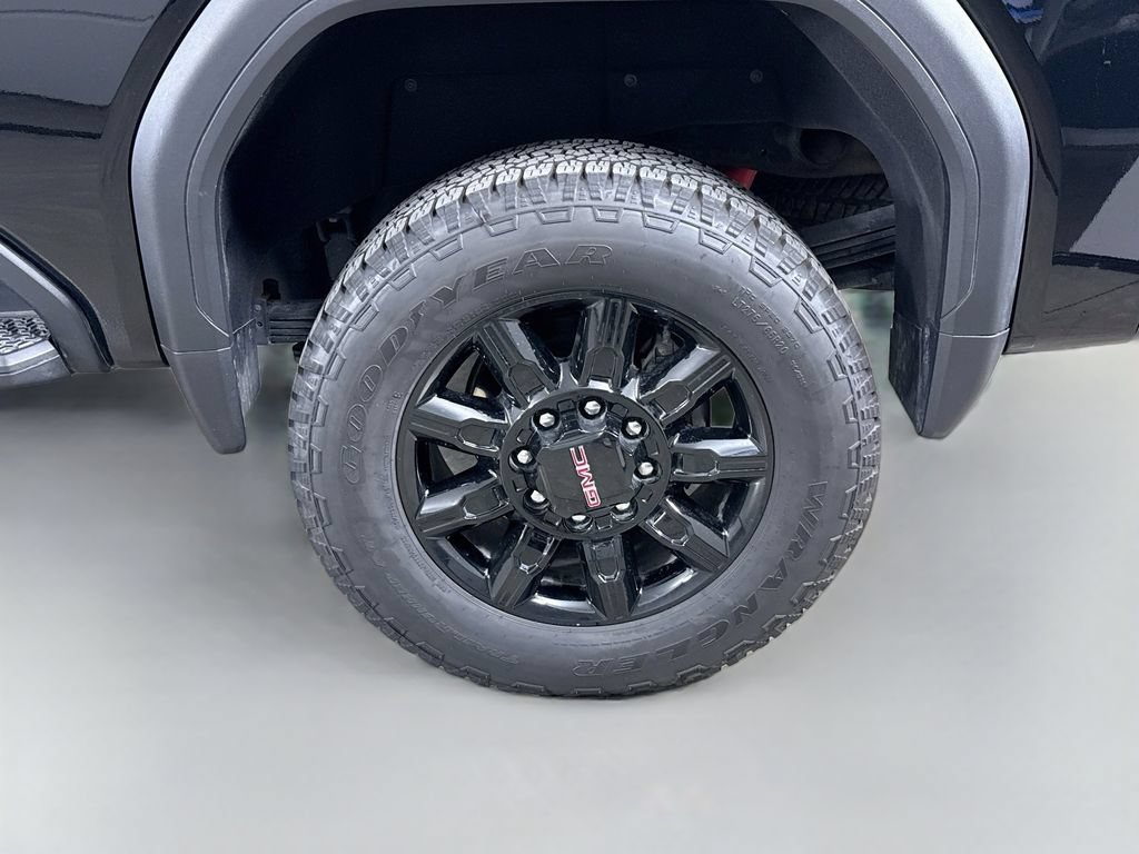 Used 2025 GMC Sierra 2500 AT4 AWD/4WD image 32