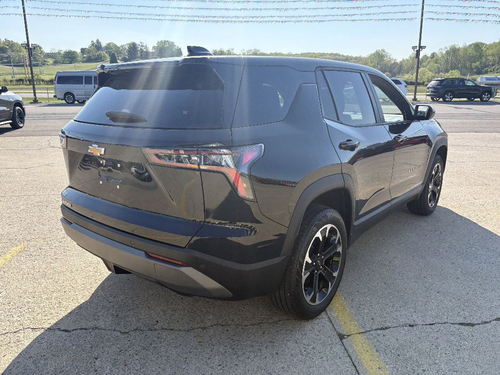 Used 2025 Chevrolet Equinox LT FWD image 5