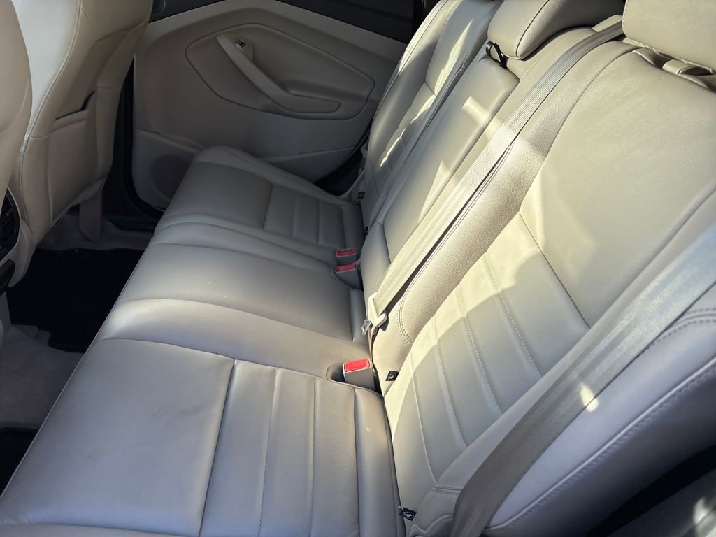 Used 2016 Ford Escape Titanium image 10