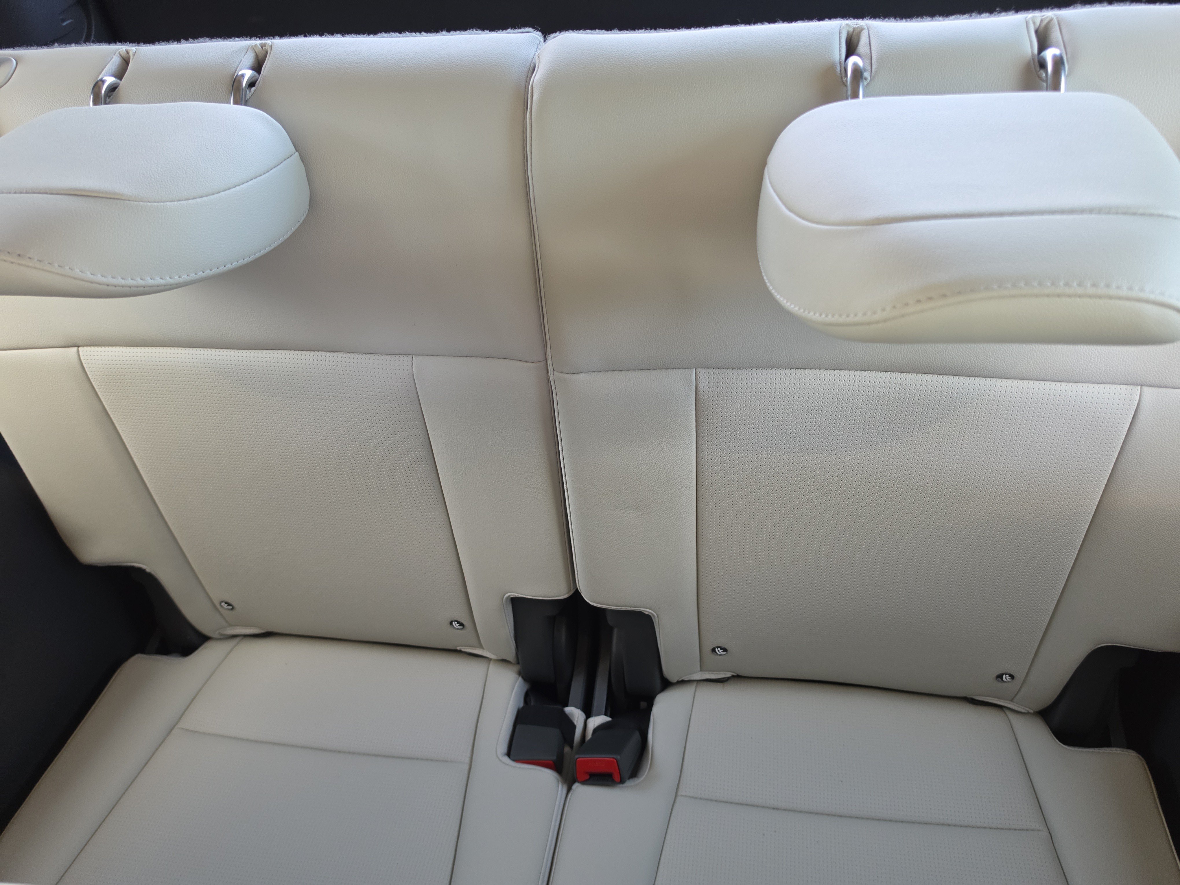 Used 2025 Hyundai Santa Fe Limited FWD image 18