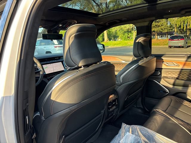 New 2027 Jeep Grand Cherokee Summit AWD/4WD image 9