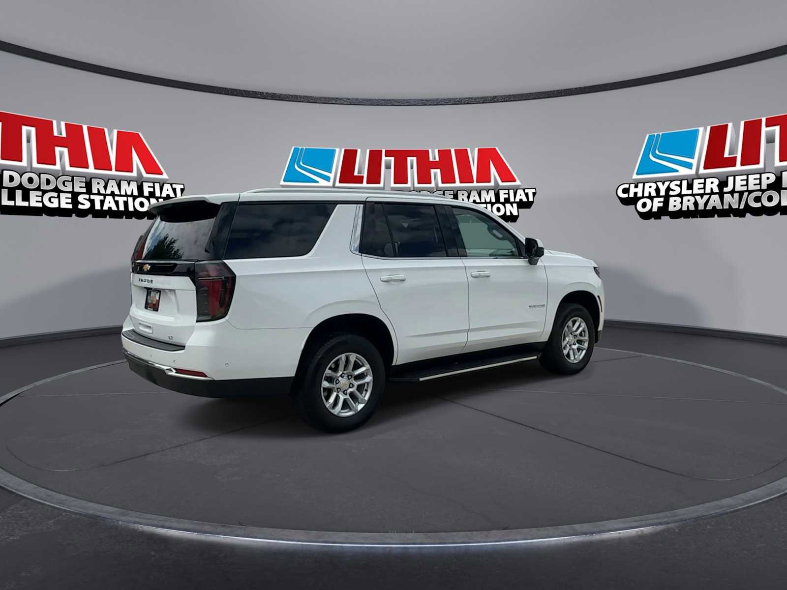 Used 2025 Chevrolet Tahoe LT AWD/4WD image 8