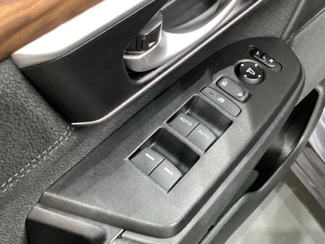 Used 2021 Honda CR-V EX image 33