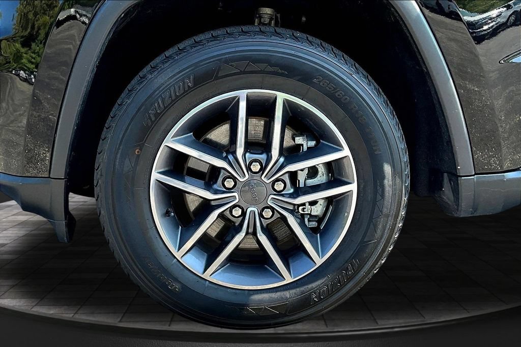 Used 2021 Jeep Grand Cherokee Limited AWD/4WD image 35