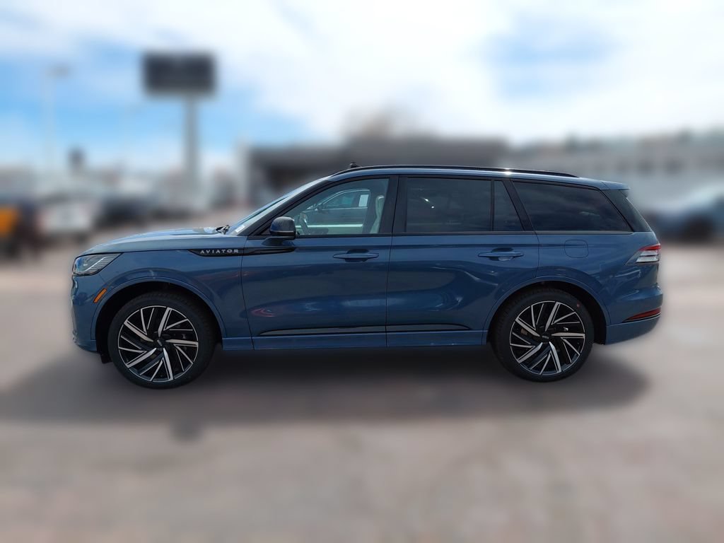 New 2026 Lincoln Aviator Black Label w/ Jet Appearance Package AWD/4WD image 4