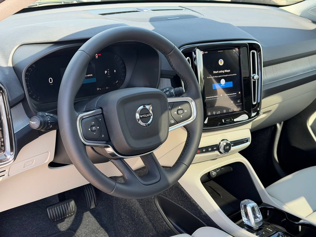 New 2026 Volvo XC40 B5 Plus w/ Climate Package AWD/4WD image 15