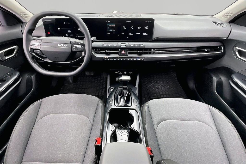 Used 2025 Kia K4 LXS image 16