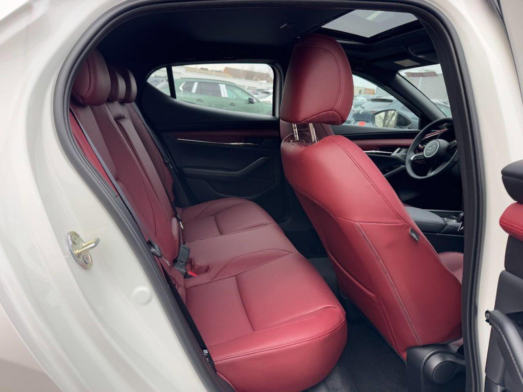 New 2026 MAZDA MAZDA3 Hatchback w/Premium Plus Pkg image 5