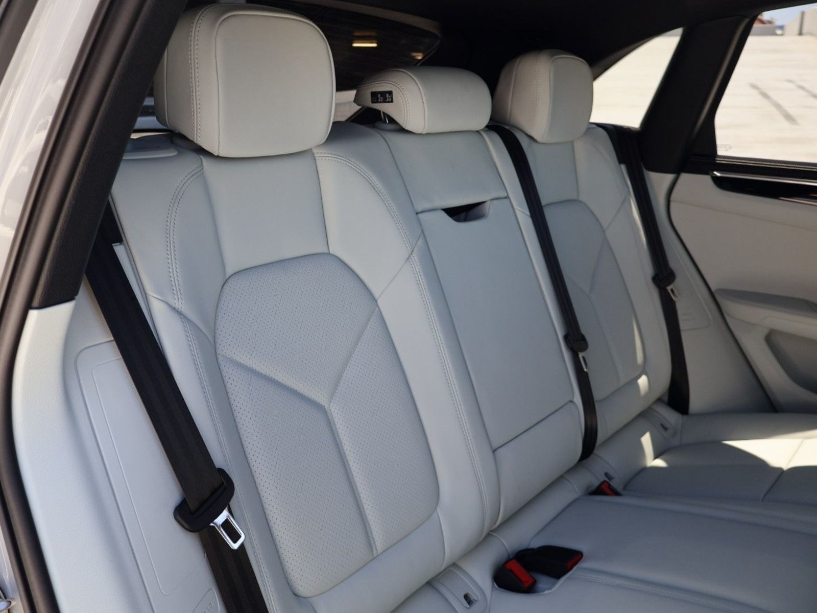 New 2026 Porsche Macan AWD/4WD image 23