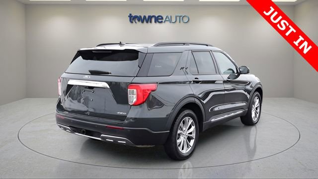 Used 2023 Ford Explorer XLT w/ Equipment Group 202A image 4