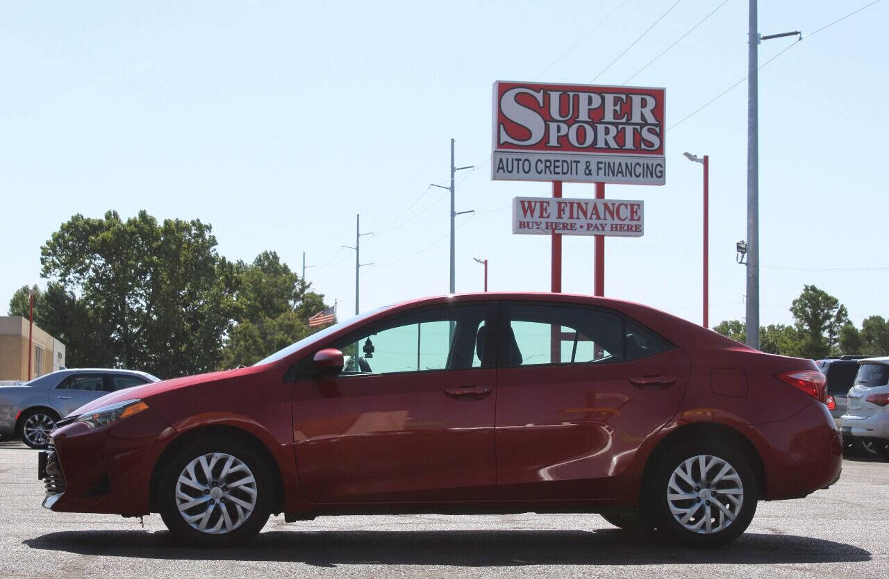 Used 2018 Toyota Corolla LE image 7