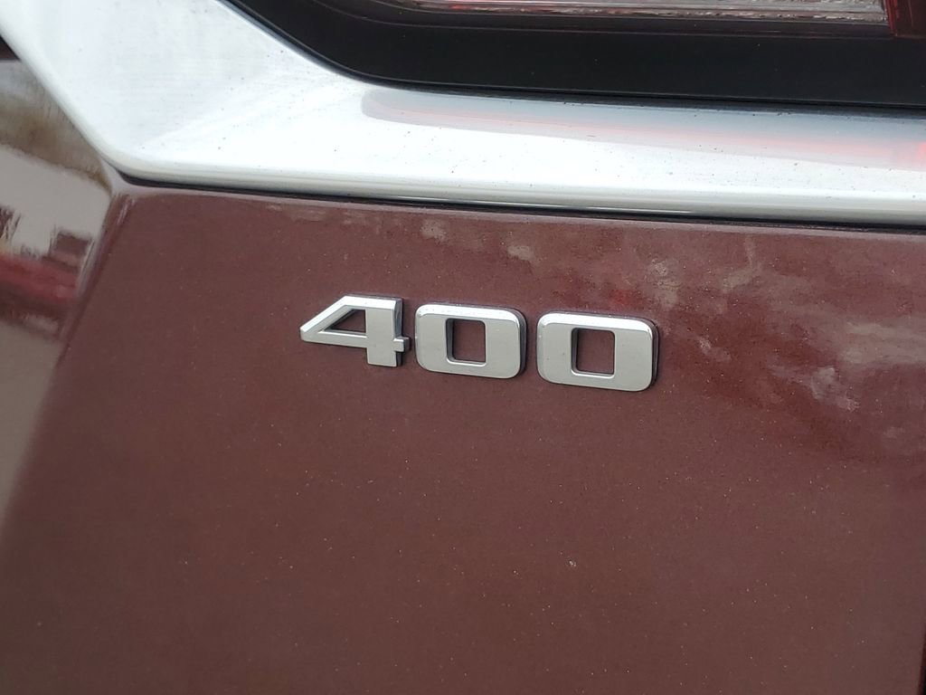 Used 2022 Cadillac XT6 Premium Luxury w/ LPO, Floor Liner Package AWD/4WD image 41