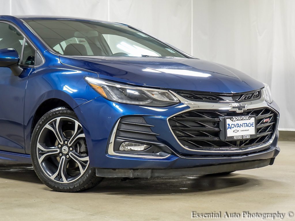 Certified 2019 Chevrolet Cruze LT w/ RS Package image 3