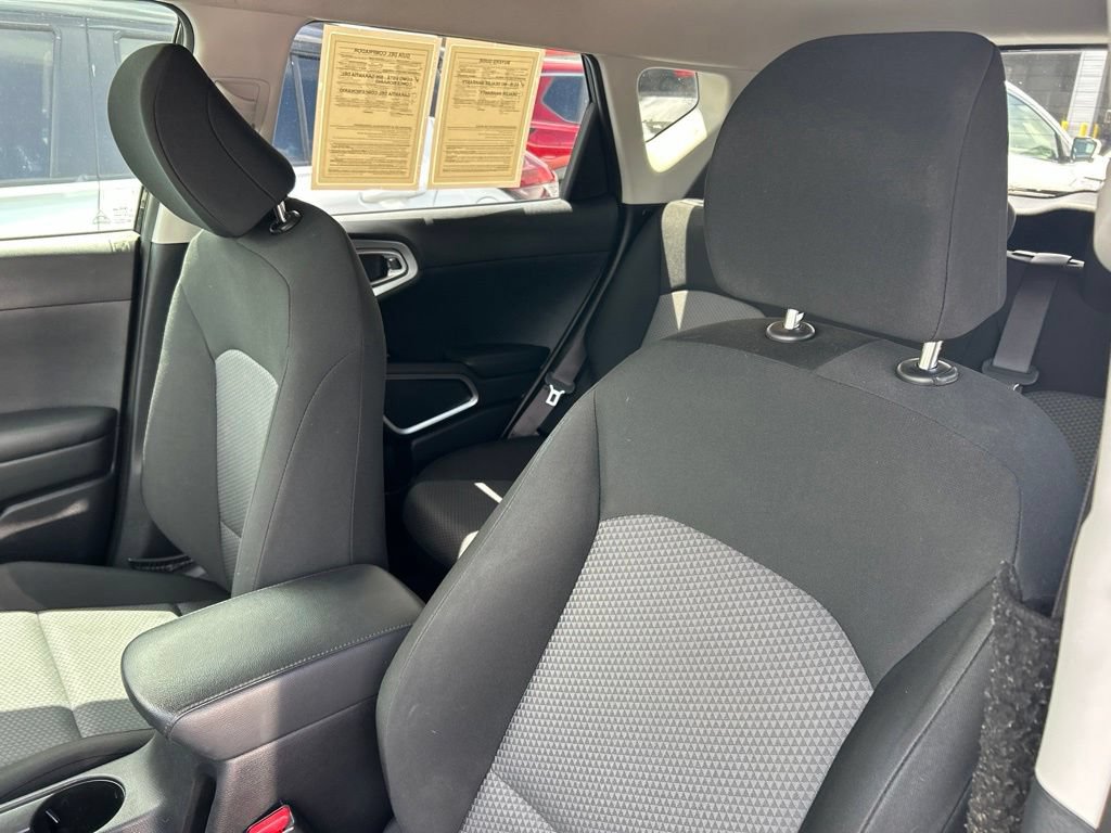 Used 2020 Kia Soul LX FWD image 21