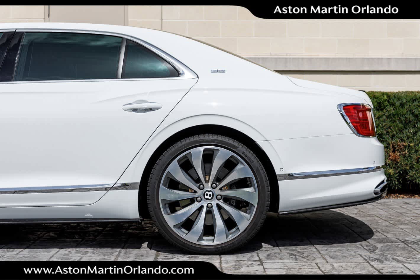 Used 2021 Bentley Flying Spur W12 image 37