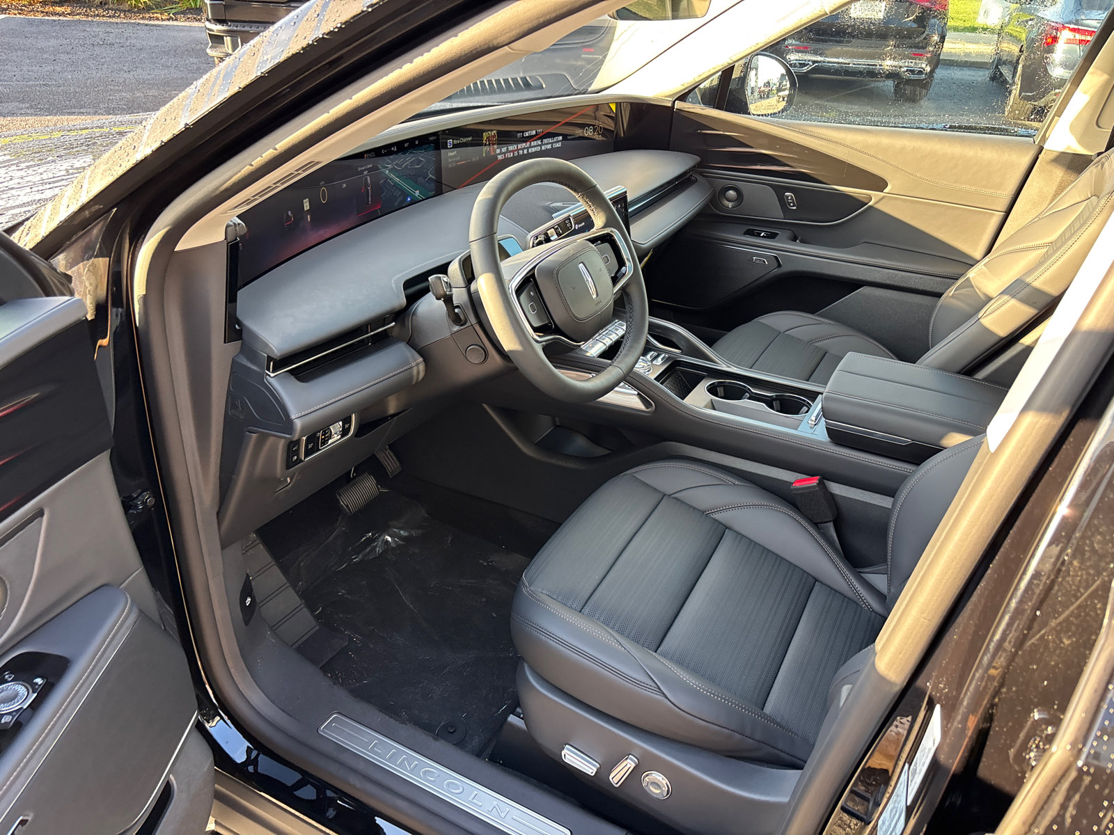 New 2026 Lincoln Nautilus Reserve w/ Jet Appearance Package AWD/4WD image 25