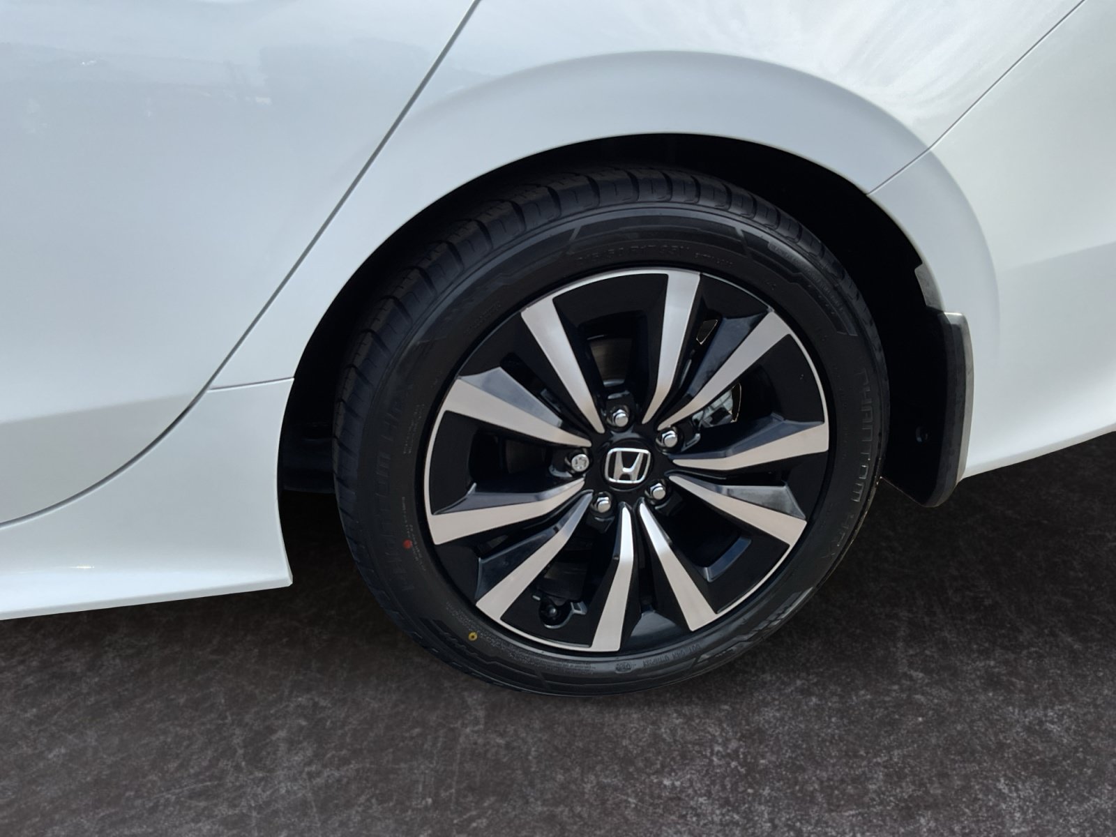 Used 2022 Honda Civic EX image 9