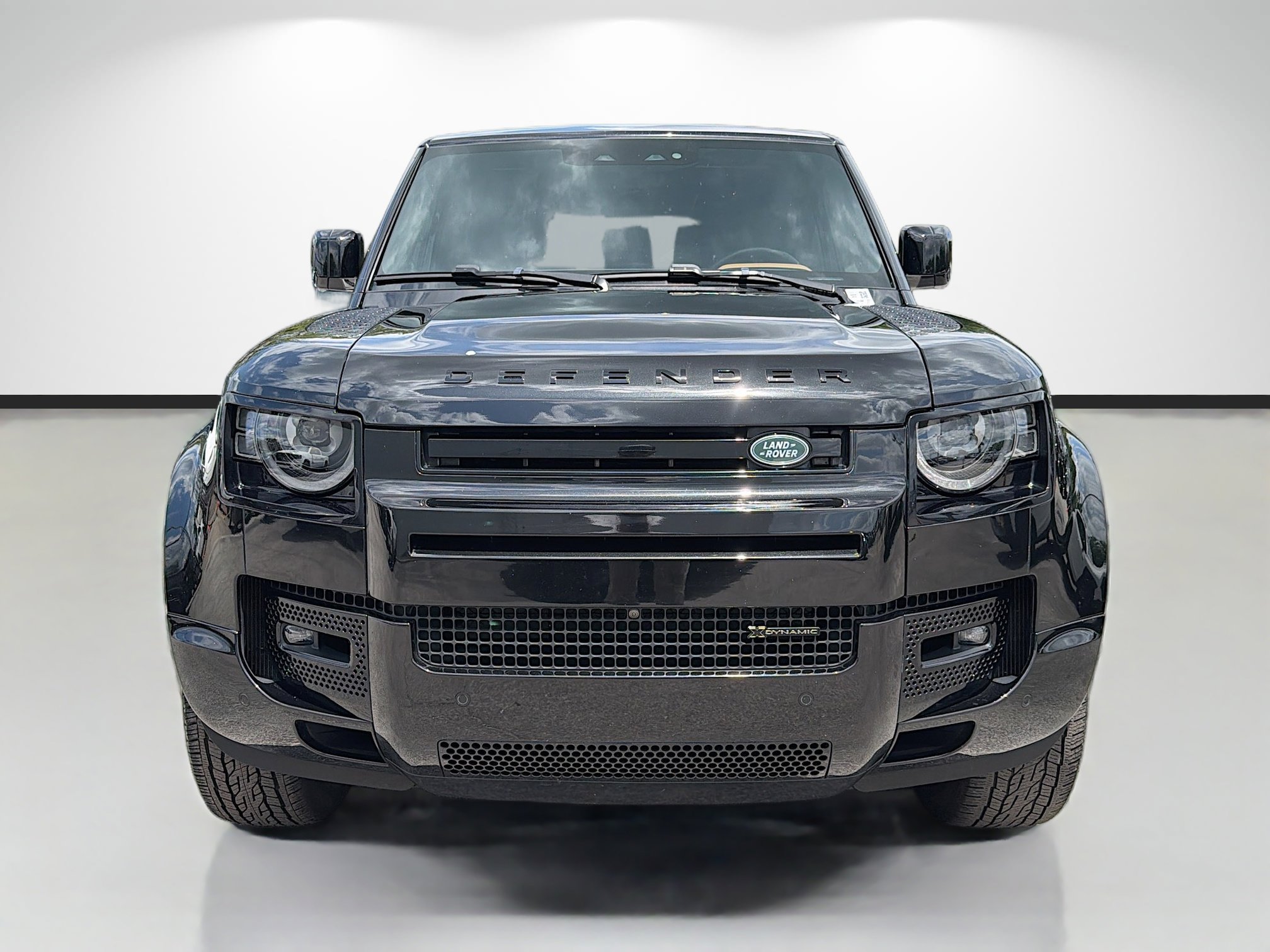 Used 2023 Land Rover Defender 130 X-Dynamic SE AWD/4WD image 8