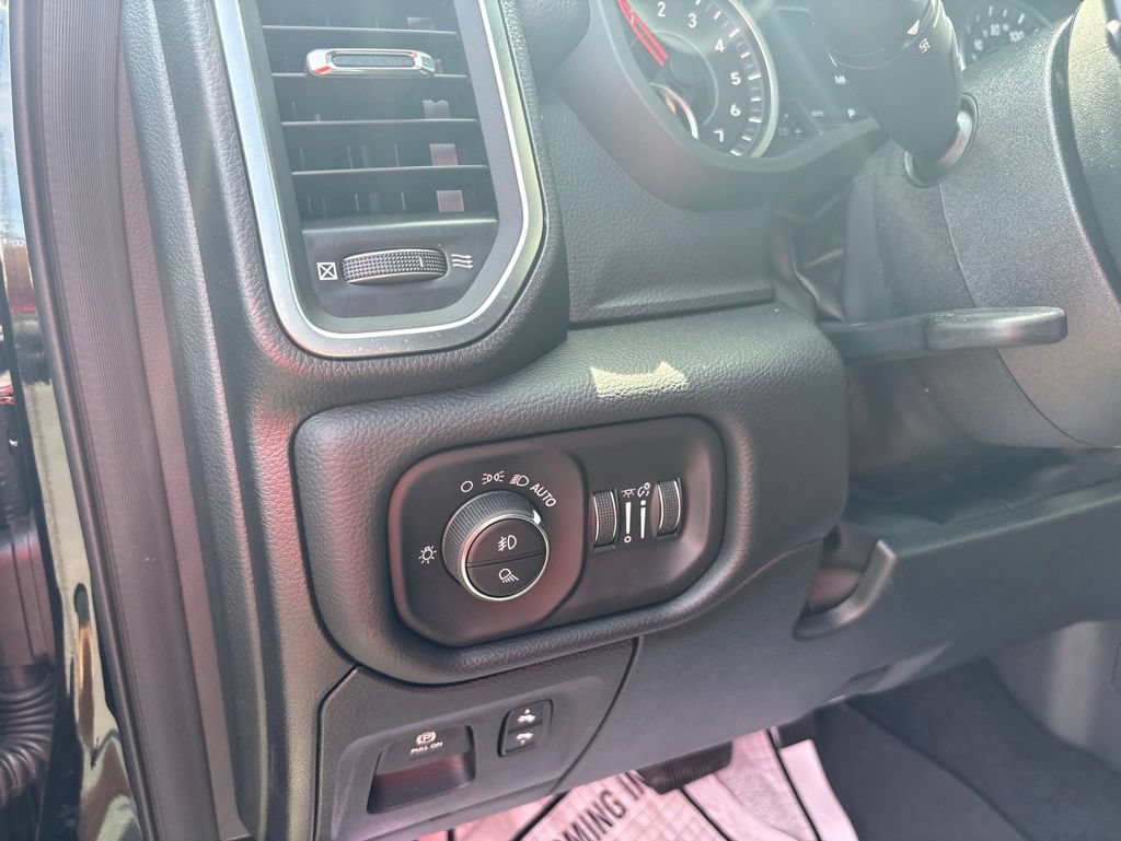 New 2026 RAM 1500 Big Horn AWD/4WD image 17