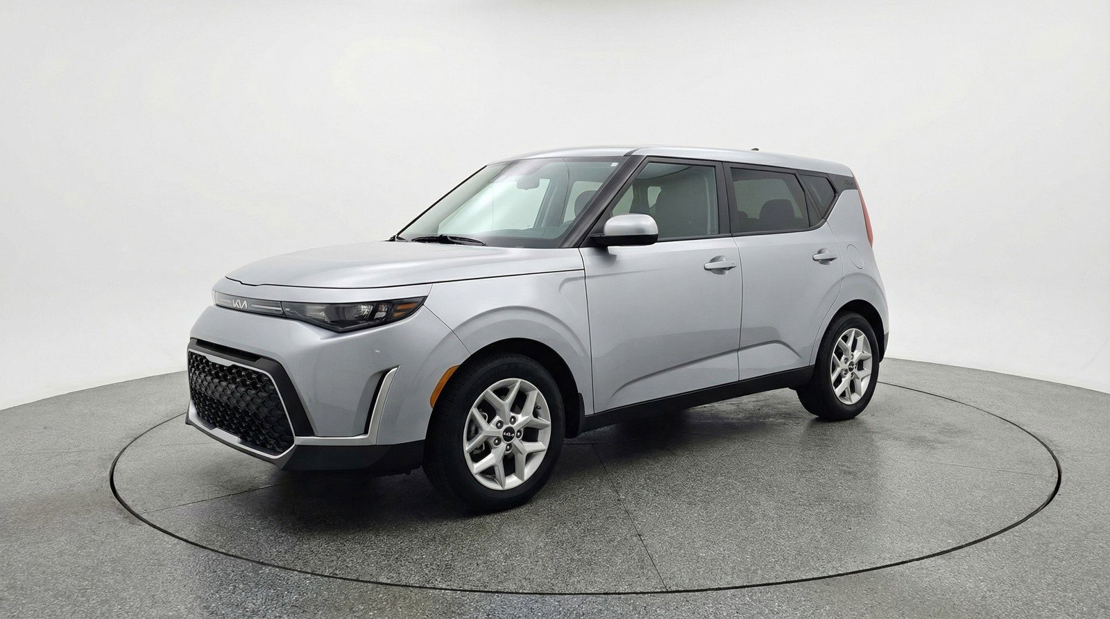 Used 2025 Kia Soul LX w/ LX Technology Package image 3