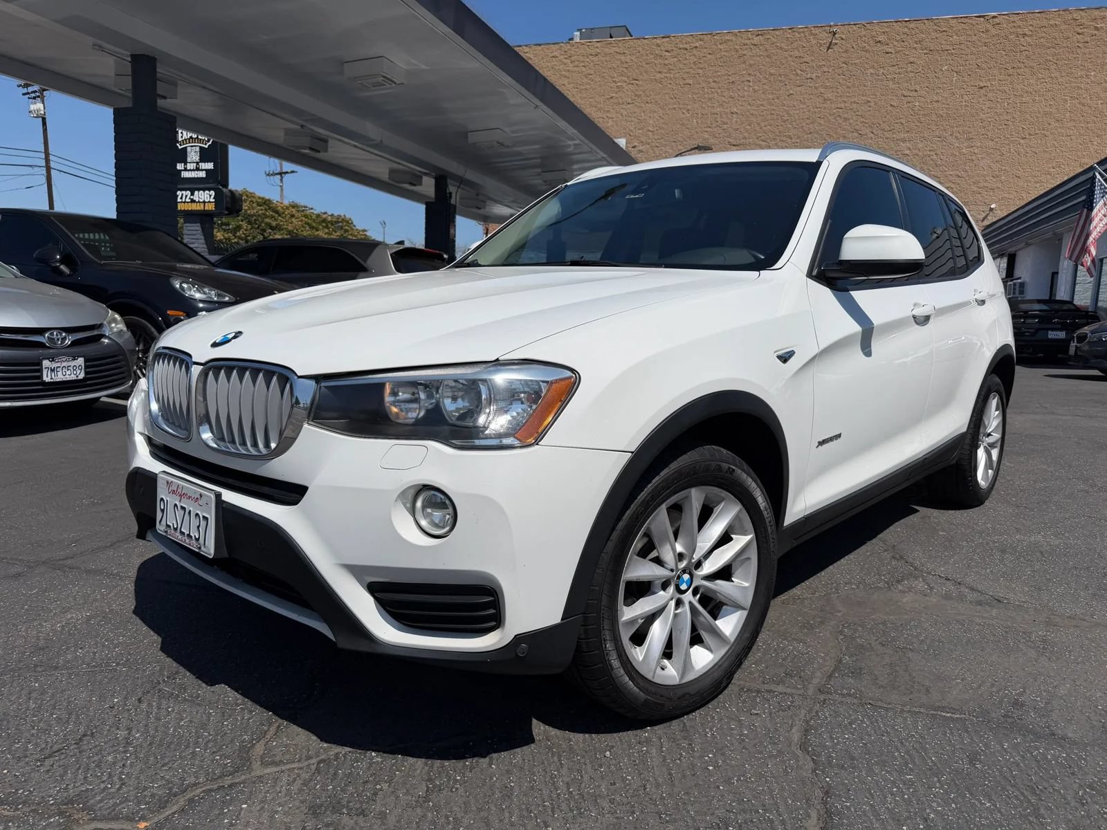 Used 2016 BMW X3 xDrive28i AWD/4WD image 1