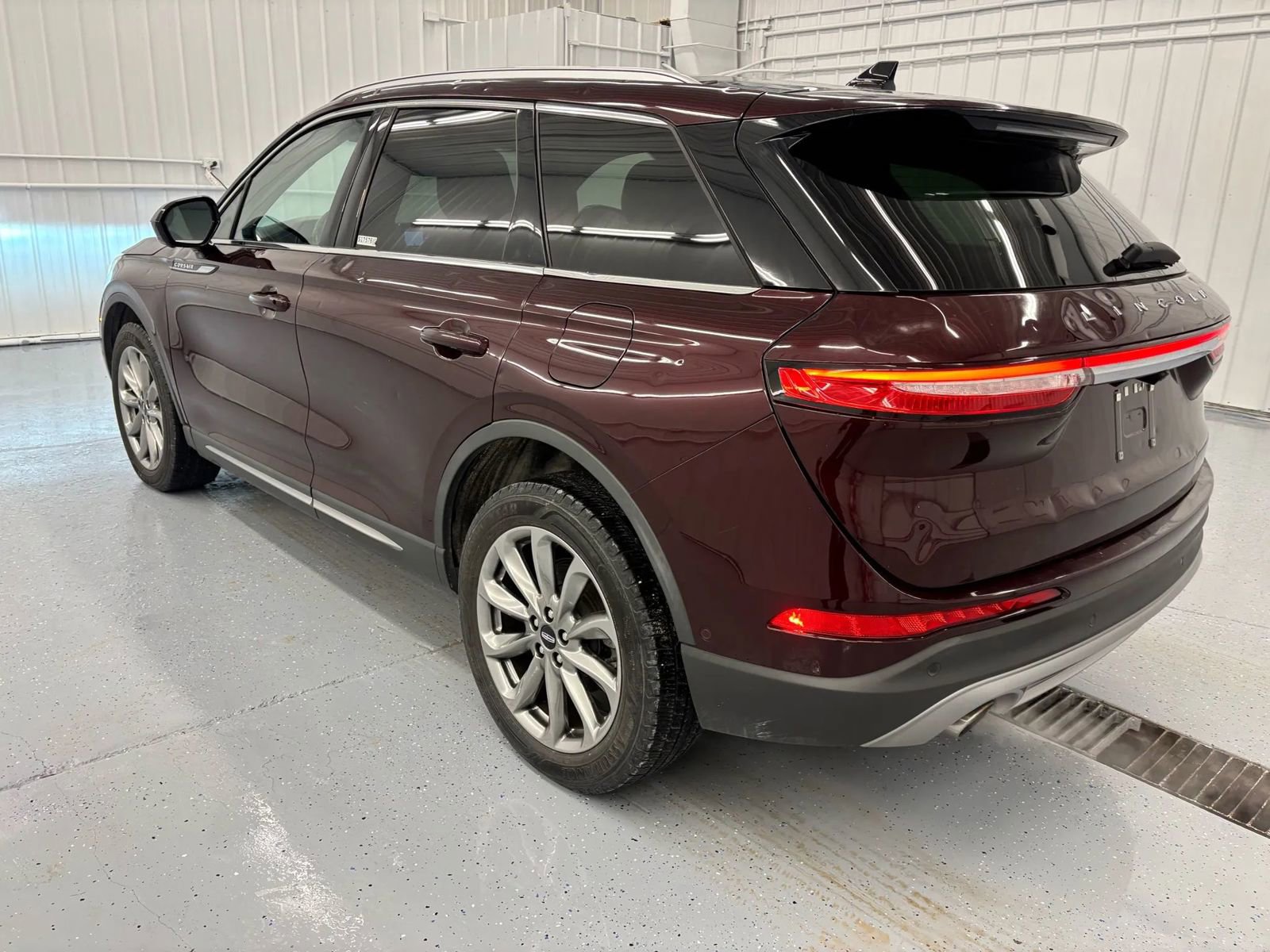 Used 2020 Lincoln Corsair FWD image 2