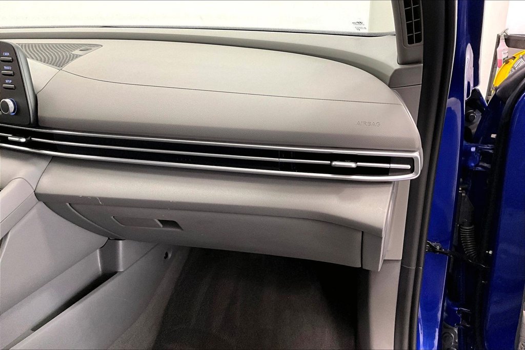 Certified 2023 Hyundai Elantra SEL w/ Preferred Accessory Package FWD image 16