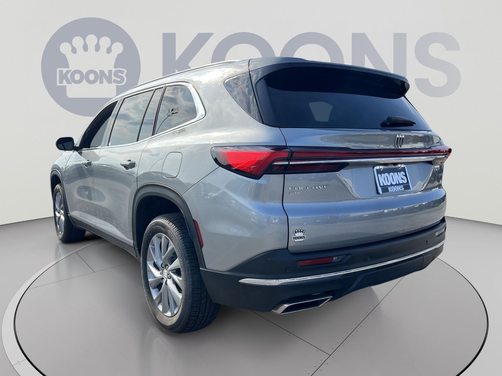 Used 2025 Buick Enclave Preferred AWD/4WD image 4