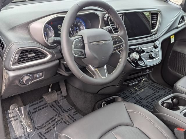 New 2027 Chrysler Pacifica Select FWD image 11