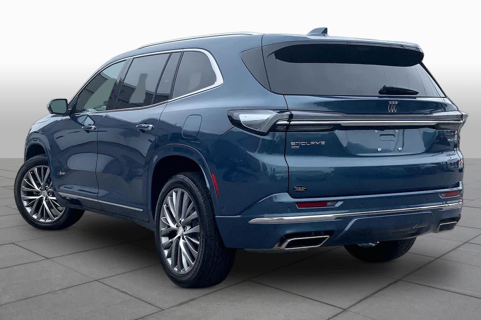 Used 2026 Buick Enclave Avenir w/ Super Cruise Package AWD/4WD image 12