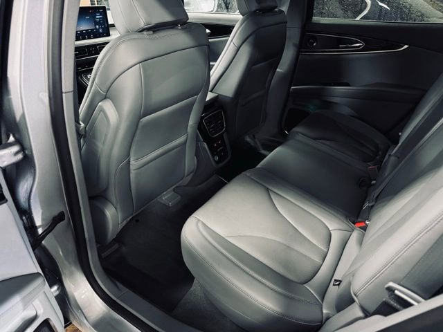 Used 2023 Lincoln Nautilus Reserve w/ Luxury Package image 23