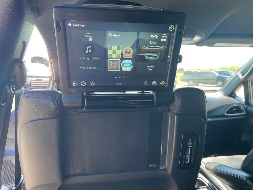 Used 2020 Chrysler Pacifica Touring-L w/ Advanced Safetytec Group image 8