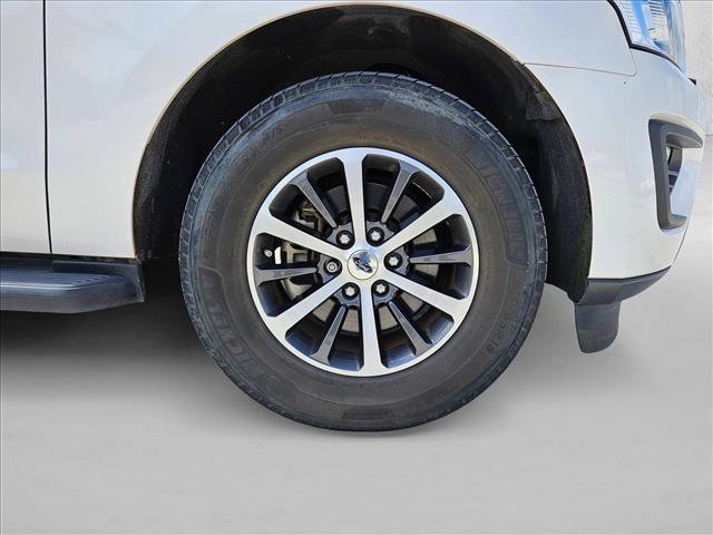 Used 2018 Ford Expedition XLT w/ Equipment Group 201A RWD image 22